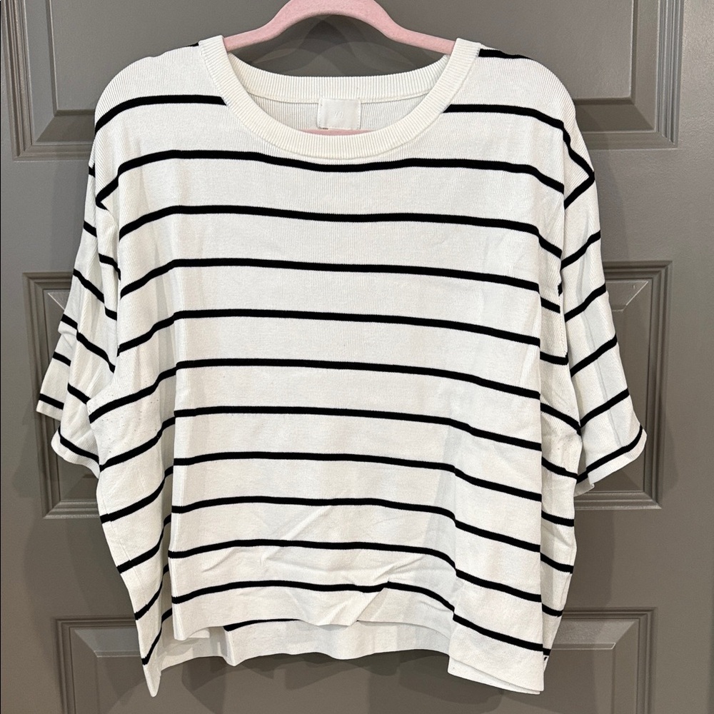 H&M Black and White Striped Short Sleeve Top